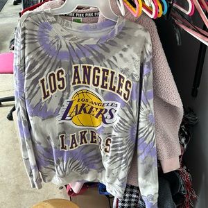 Lakers sweatshirt